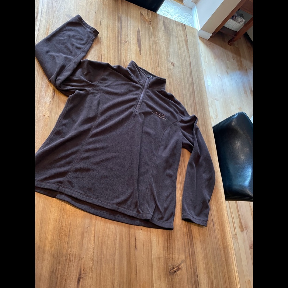 Whistler Blackcomb Fleece, 1/4 Zip pullover, dark brown.  Size M